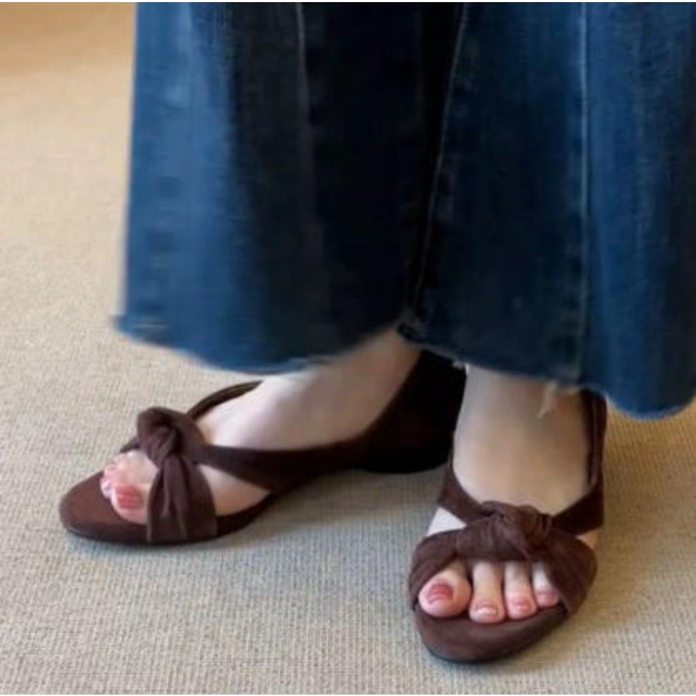 أحذية نسائية مسطحة جديدة لعام  - مراجعة Street Fashion Designers وسعره